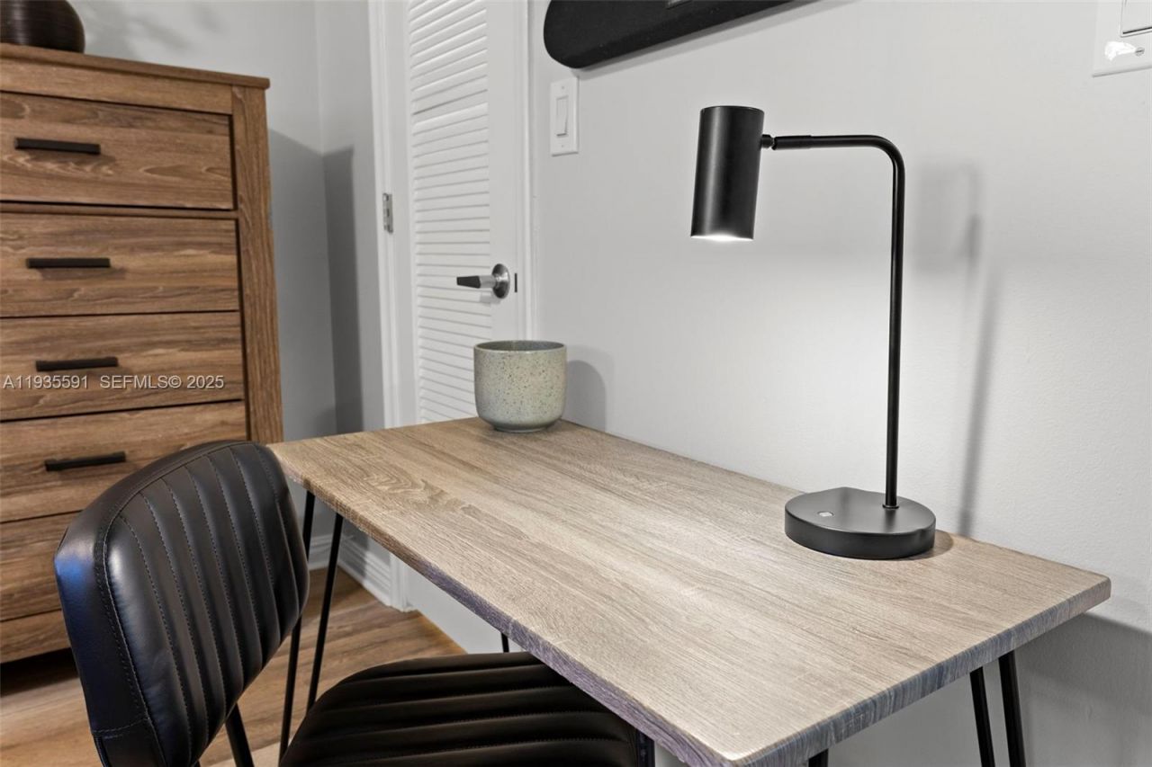 1125 NE 16th Pl, Unit 209, Fort Lauderdale, FL 33305 Photo