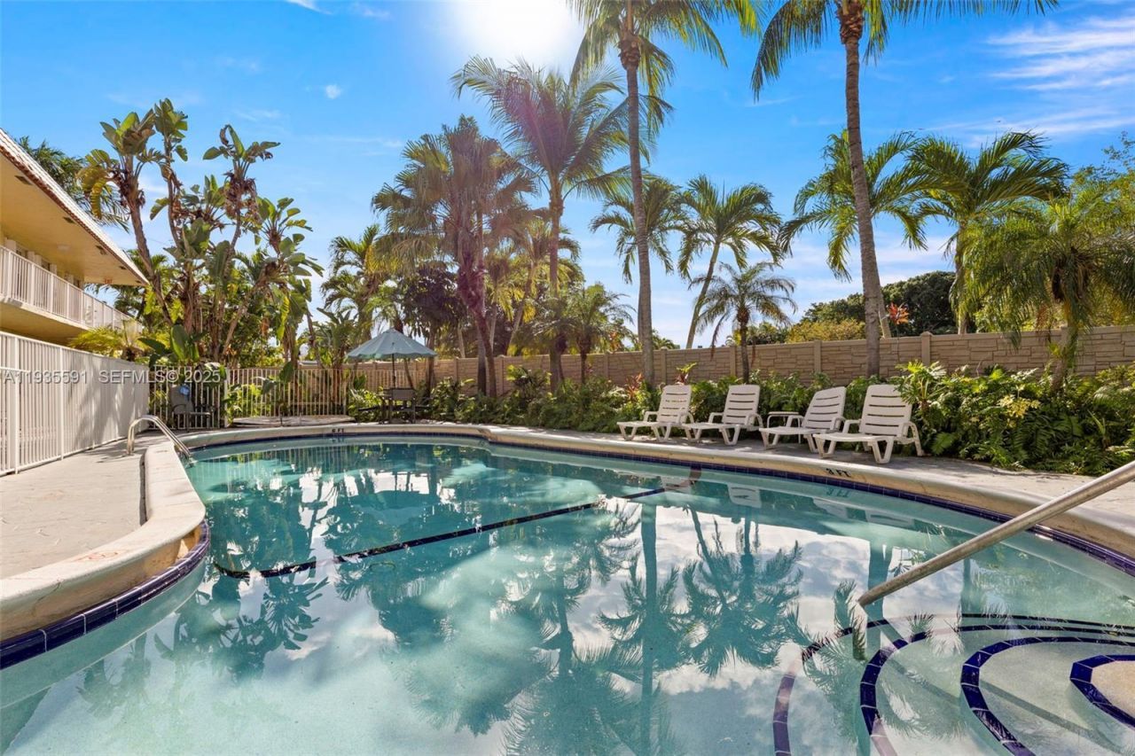 1125 NE 16th Pl, Unit 209, Fort Lauderdale, FL 33305 Photo