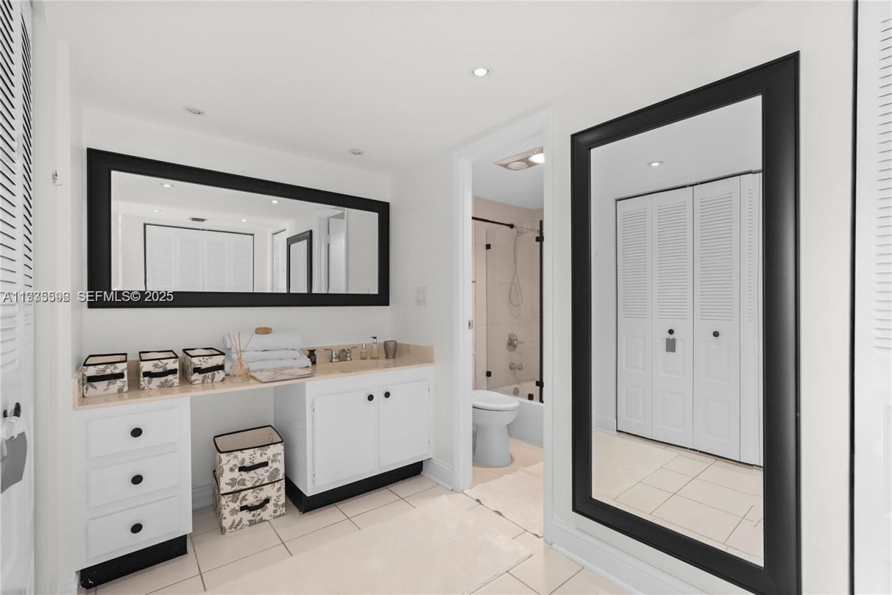 20301 W Country Club Dr , Unit 1226, Aventura, FL 33180 Photo