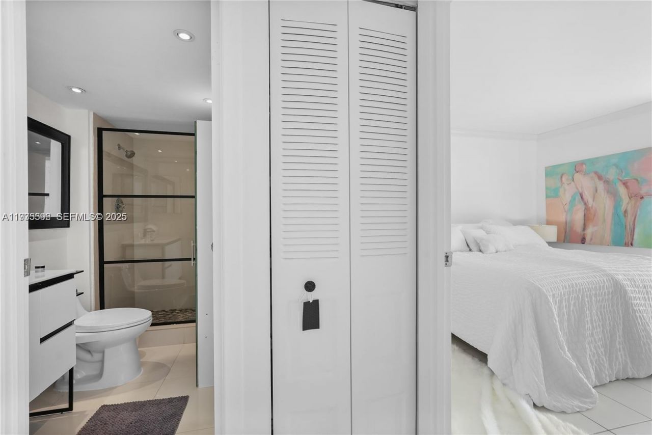 20301 W Country Club Dr , Unit 1226, Aventura, FL 33180 Photo