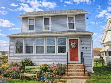 1616 WARD STREET, LINWOOD, PA 19061