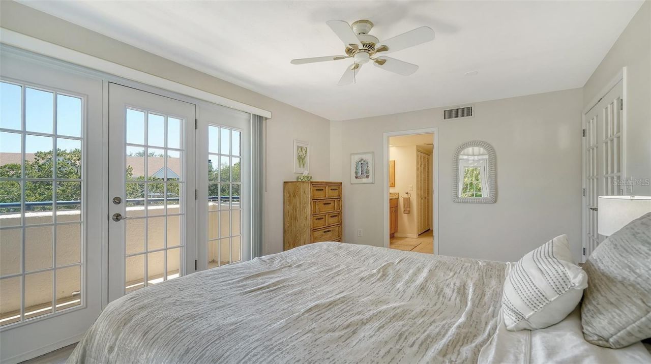 835 S Osprey Avenue, Unit 201, Sarasota, FL 34236 Photo