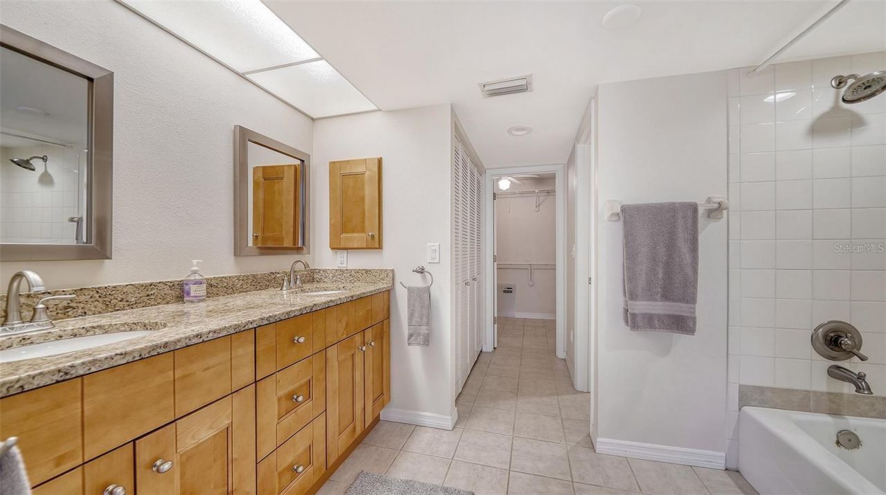 835 S Osprey Avenue, Unit 201, Sarasota, FL 34236 Photo