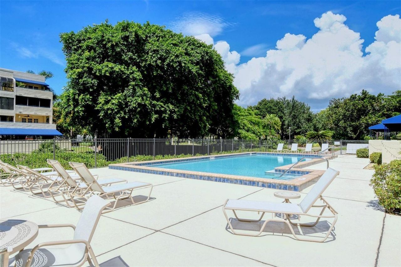 835 S Osprey Avenue, Unit 201, Sarasota, FL 34236 Photo