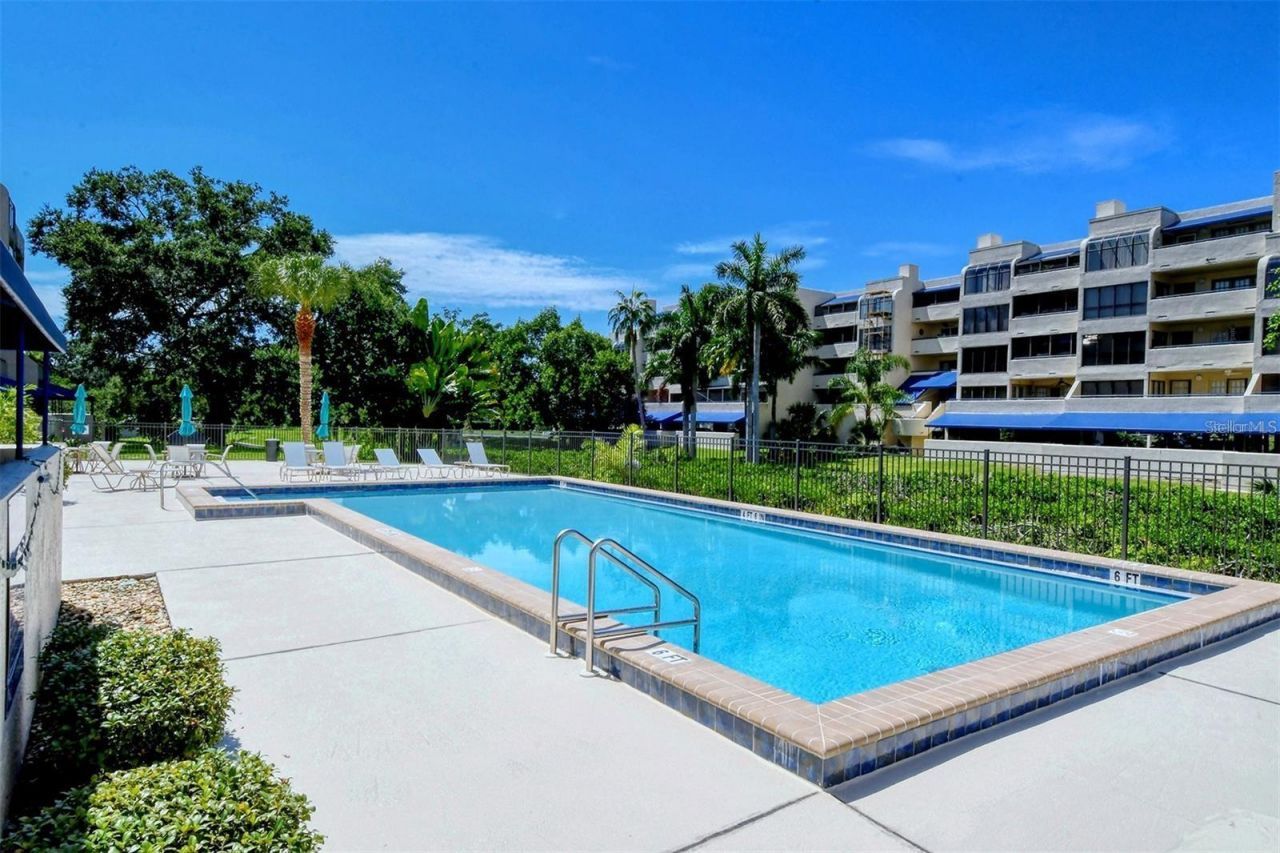 835 S Osprey Avenue, Unit 201, Sarasota, FL 34236 Photo