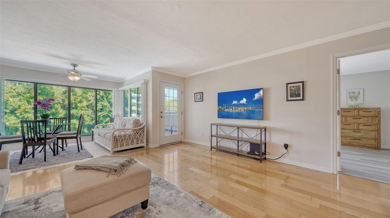 835 S Osprey Avenue, Unit 201, Sarasota, FL 34236 Photo