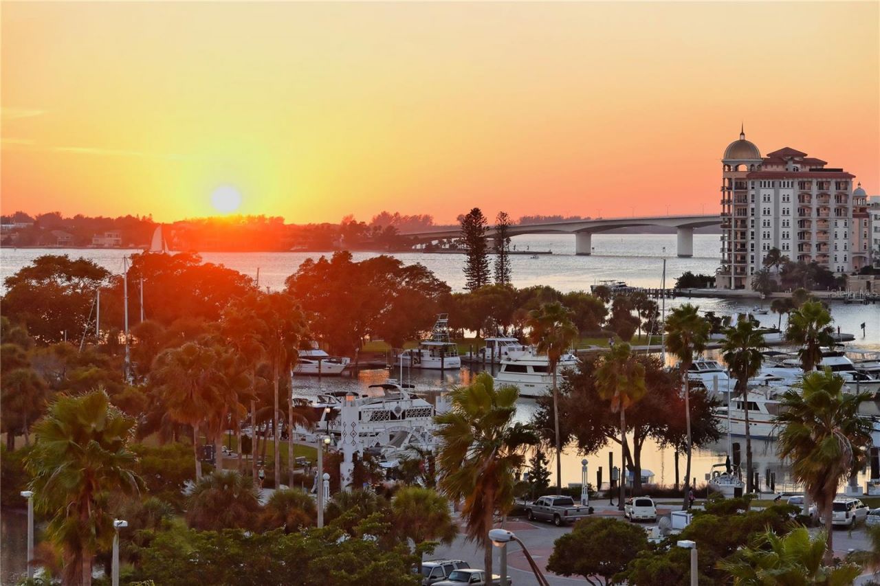 835 S Osprey Avenue, Unit 201, Sarasota, FL 34236 Photo