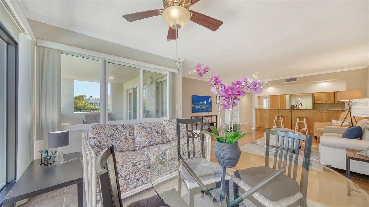 835 S Osprey Avenue, Unit 201, Sarasota, FL 34236 Photo