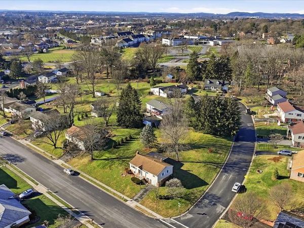 1828 CROOKED OAK DRIVE, LANCASTER, PA 17601