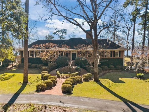 5003 Trent Woods Drive, Trent Woods, NC 28562