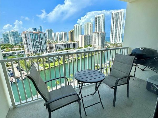 300 Bayview Dr, Unit 1603, Sunny Isles Beach, FL 33160