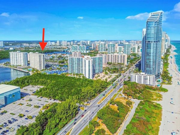 300 Bayview Dr, Unit 1603, Sunny Isles Beach, FL 33160