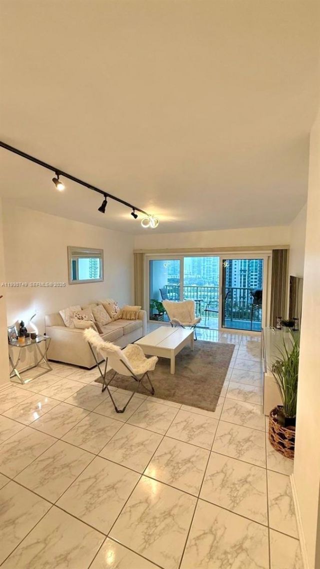 300 Bayview Dr, Unit 1603, Sunny Isles Beach, FL 33160 Photo