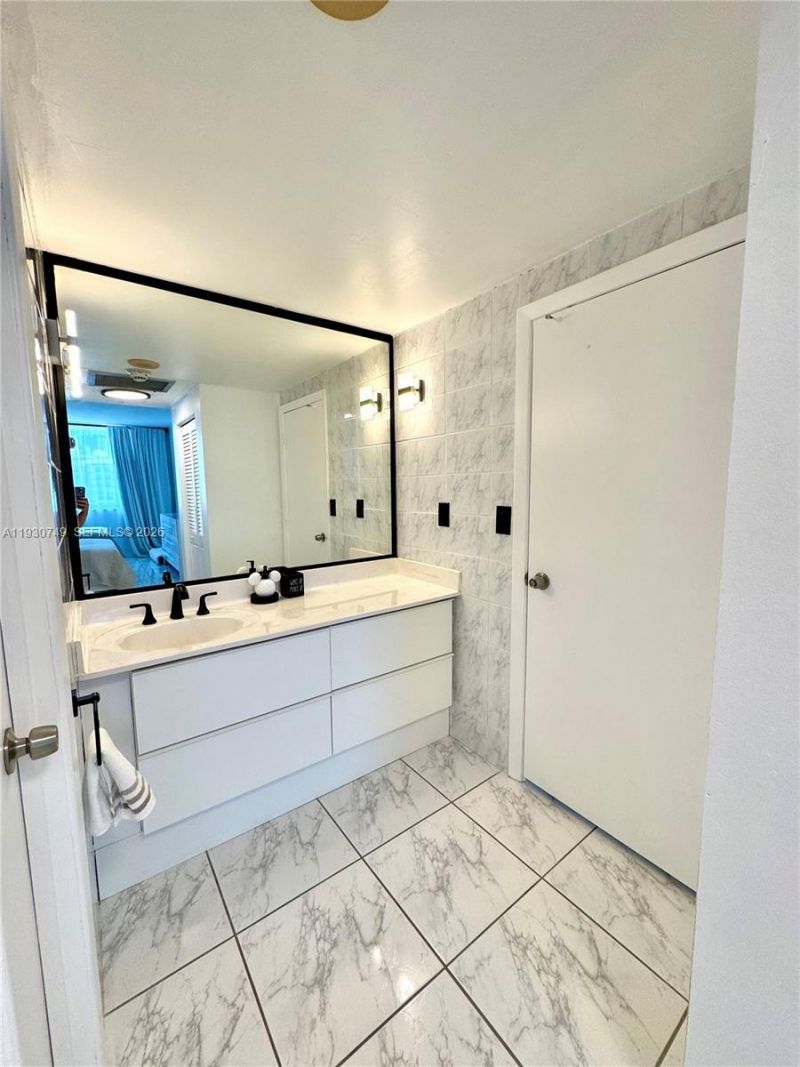 300 Bayview Dr, Unit 1603, Sunny Isles Beach, FL 33160 Photo