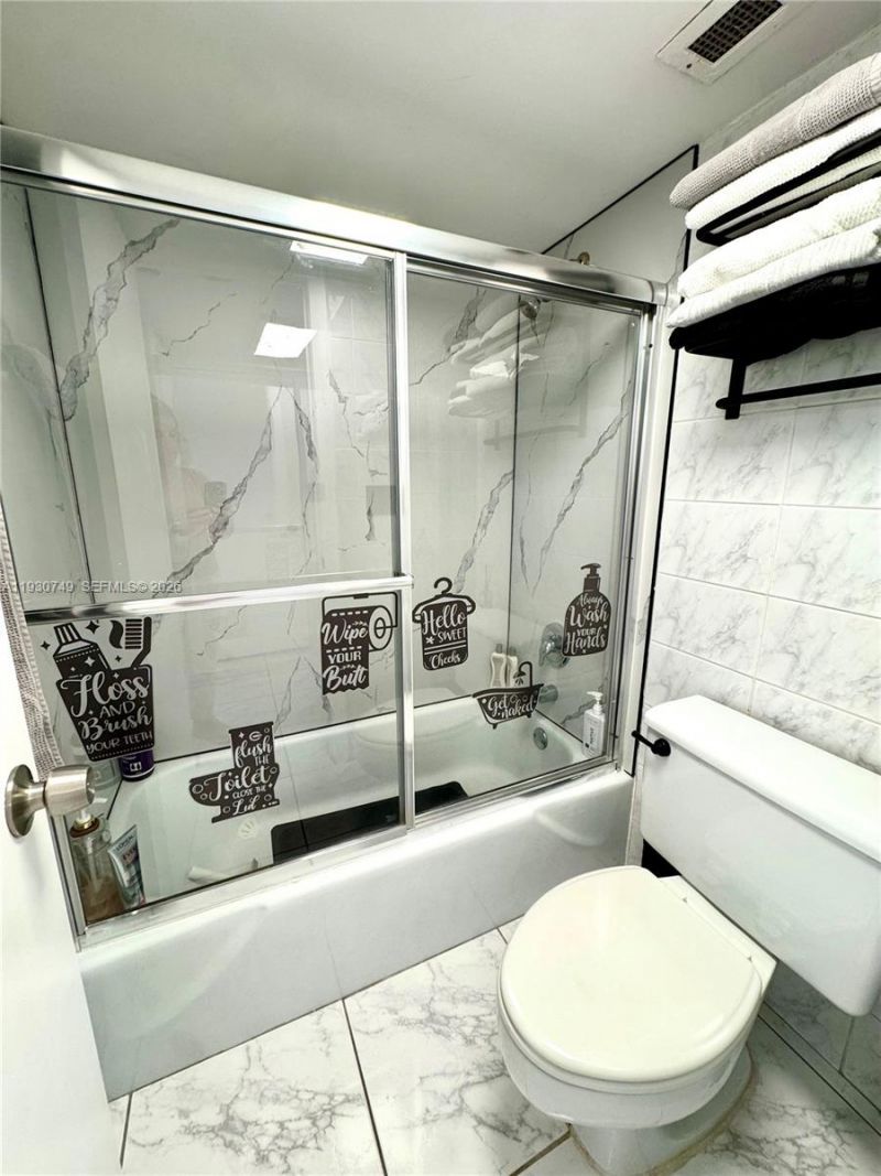 300 Bayview Dr, Unit 1603, Sunny Isles Beach, FL 33160 Photo