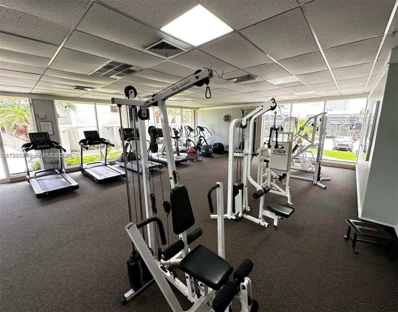 300 Bayview Dr, Unit 1603, Sunny Isles Beach, FL 33160 Photo
