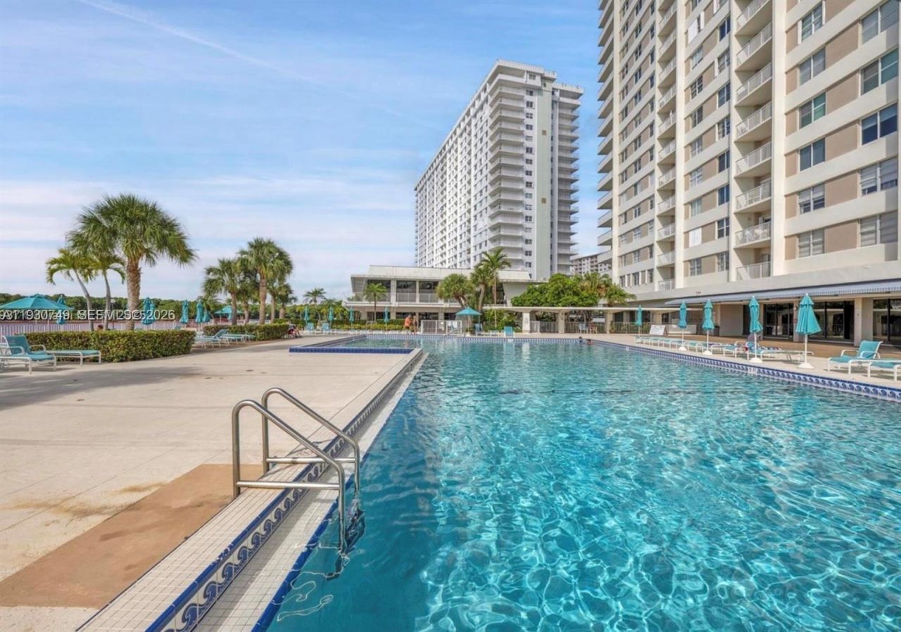 300 Bayview Dr, Unit 1603, Sunny Isles Beach, FL 33160 Photo