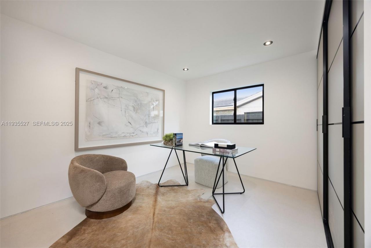 21480 Highland Lakes Blvd #21480, Miami, FL 33179 Photo