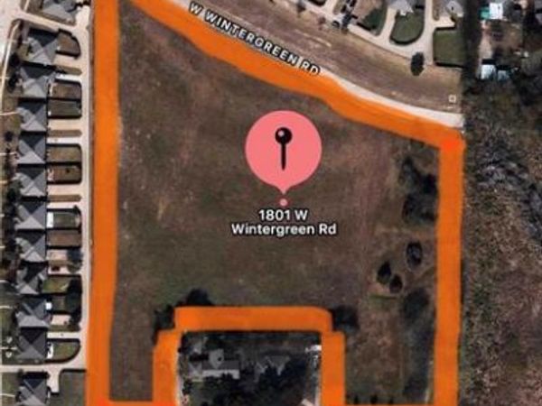 1875 W Wintergreen , Lancaster, TX 75134