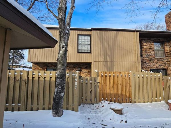 2407 Unity Avenue N, Golden Valley, MN 55422