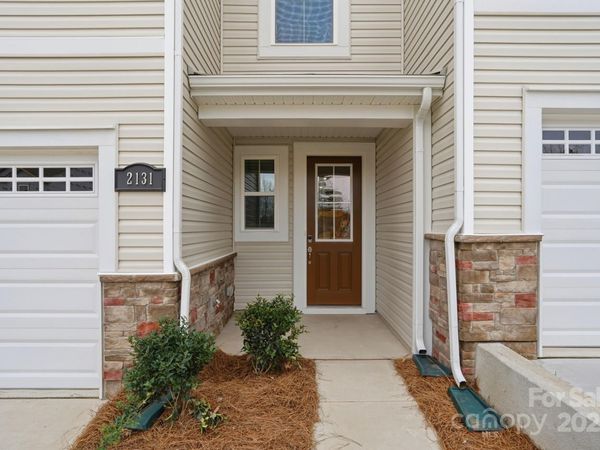2131 Vinyasa Lane, Charlotte, NC 28215