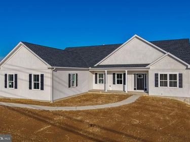 464 LONG LANE, WALNUTPORT, PA 18088