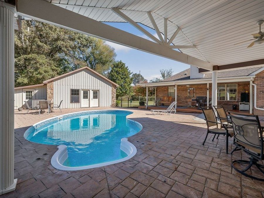 Property Image 32