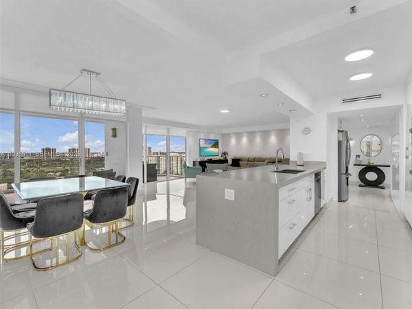 19707 Turnberry Way , Unit 21D, Aventura, FL 33180