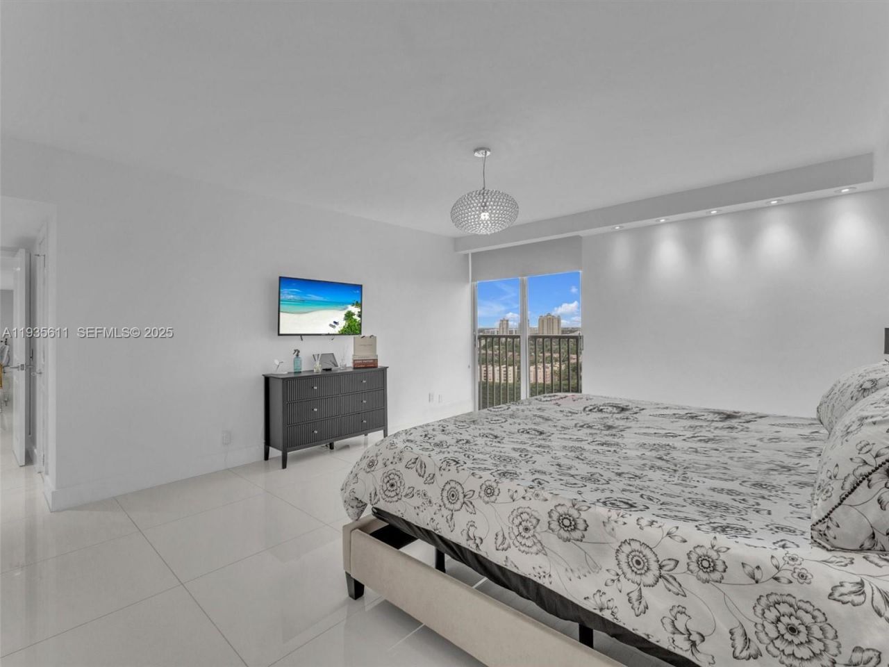 19707 Turnberry Way , Unit 21D, Aventura, FL 33180 Photo