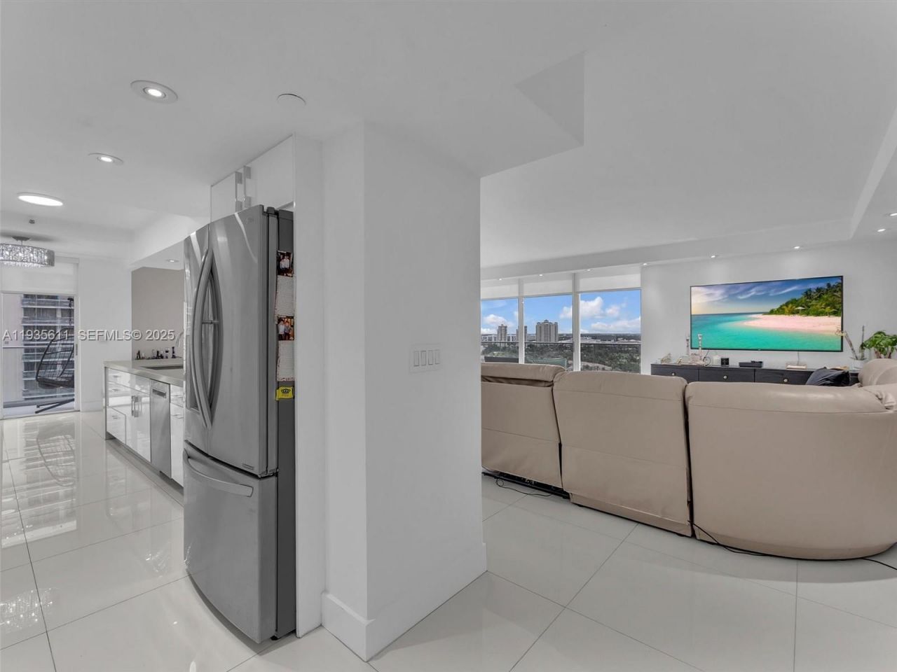 19707 Turnberry Way , Unit 21D, Aventura, FL 33180 Photo