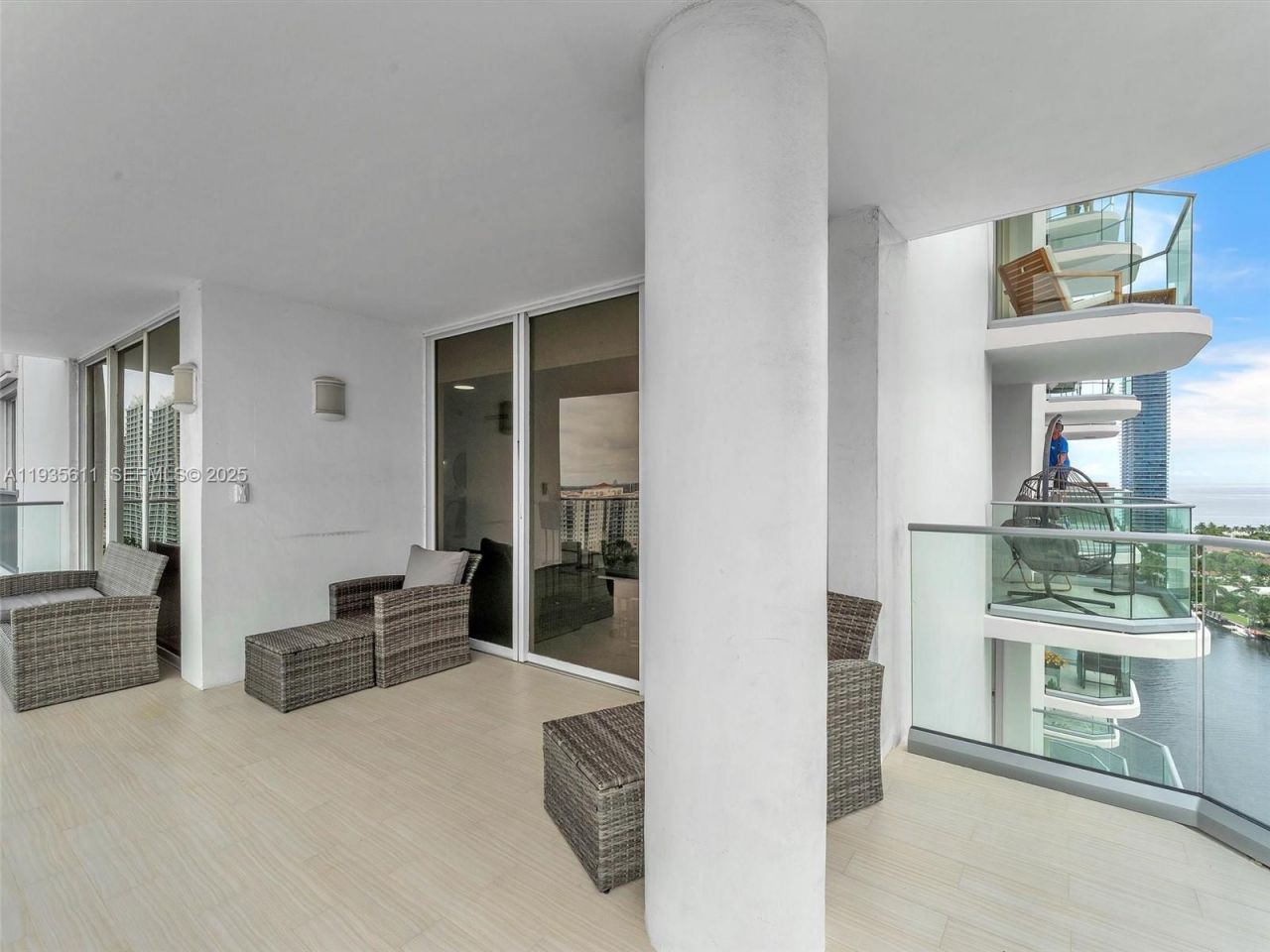 19707 Turnberry Way , Unit 21D, Aventura, FL 33180 Photo