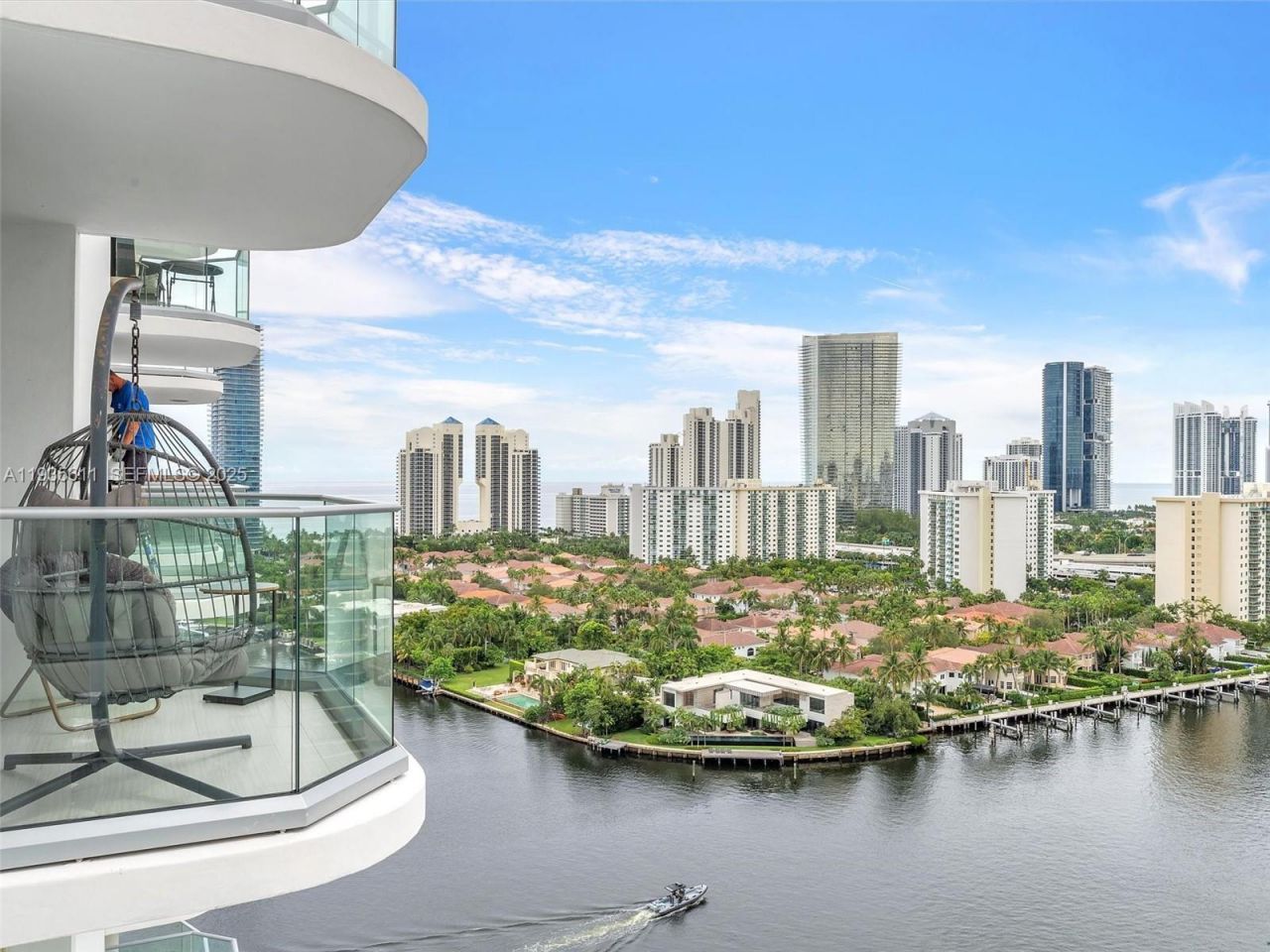 19707 Turnberry Way , Unit 21D, Aventura, FL 33180 Photo