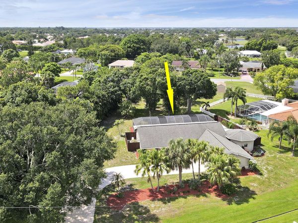 3060 SE Darien Road, Port St. Lucie, FL 34952