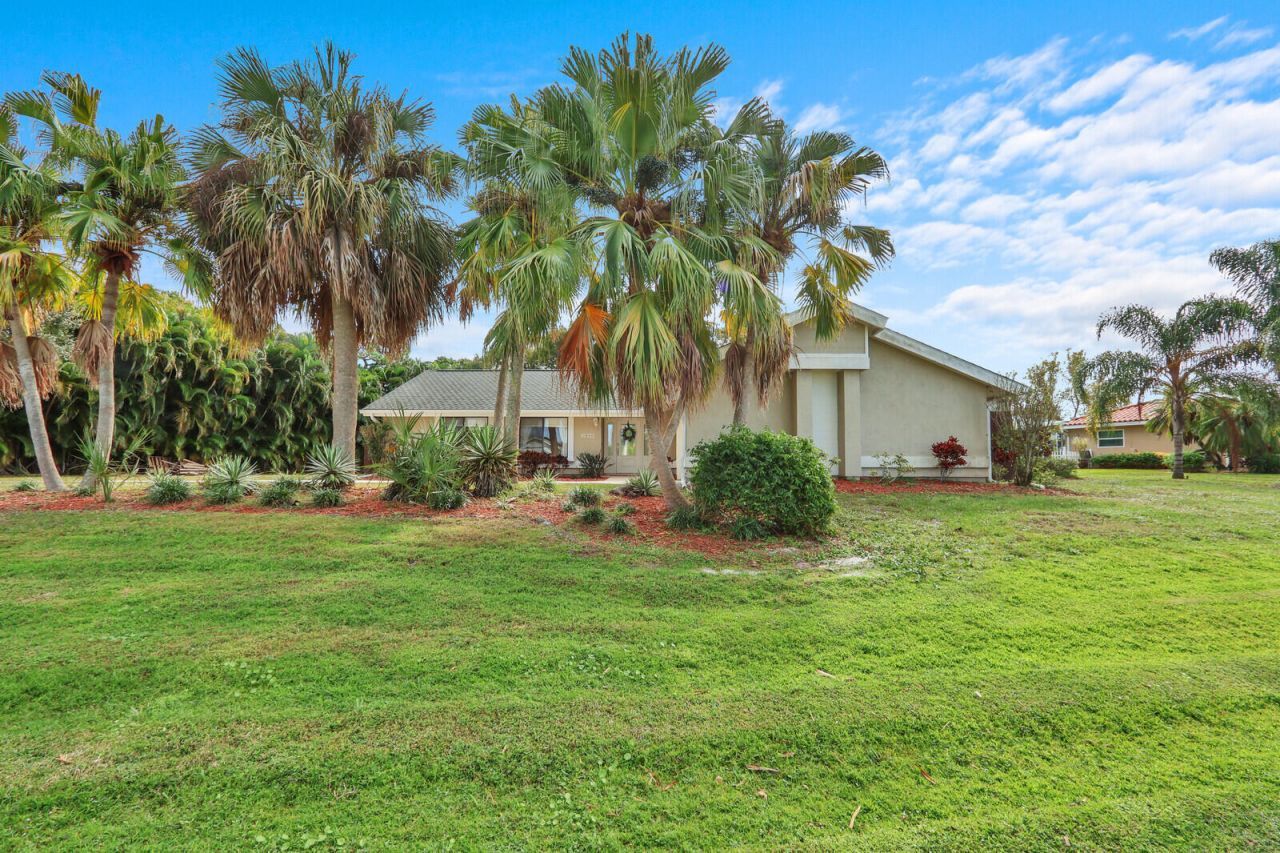 3060 SE Darien Road, Port Saint Lucie, FL 34952 Photo