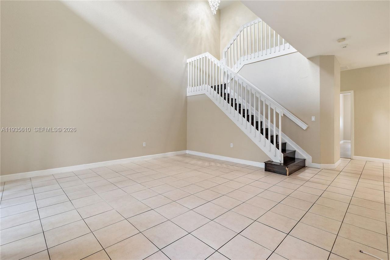 8562 NW 108th Ave, Unit 8562, Doral, FL 33178 Photo