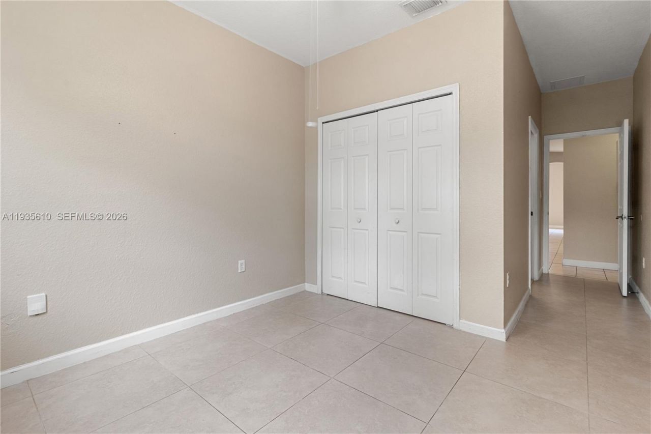 8562 NW 108th Ave, Unit 8562, Doral, FL 33178 Photo