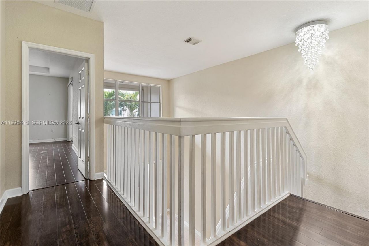 8562 NW 108th Ave, Unit 8562, Doral, FL 33178 Photo