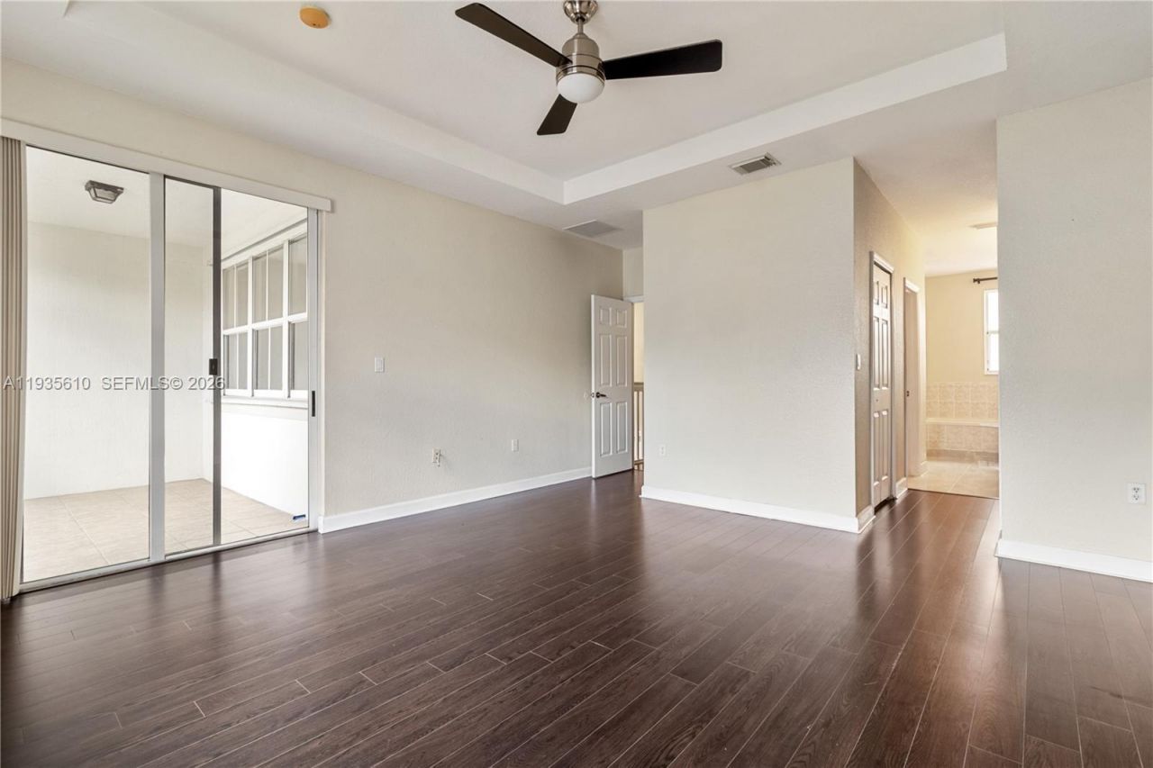 8562 NW 108th Ave, Unit 8562, Doral, FL 33178 Photo