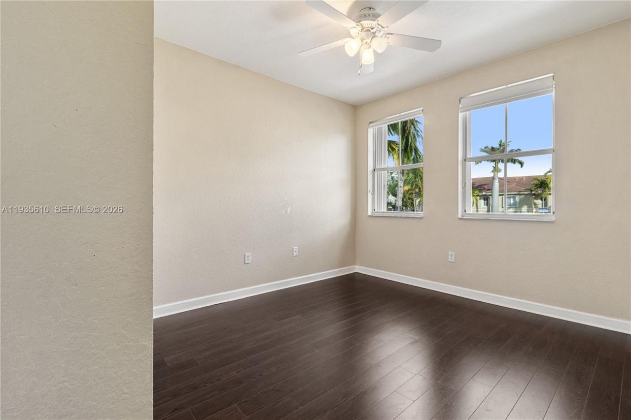 8562 NW 108th Ave, Unit 8562, Doral, FL 33178 Photo