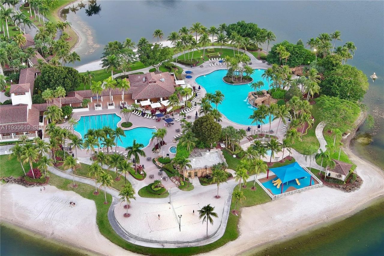 8562 NW 108th Ave, Unit 8562, Doral, FL 33178 Photo