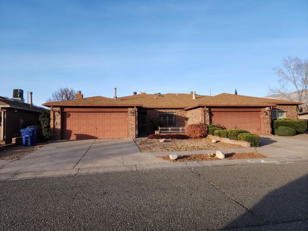9335 Admiral Lowell Place NE, Albuquerque, NM 87111