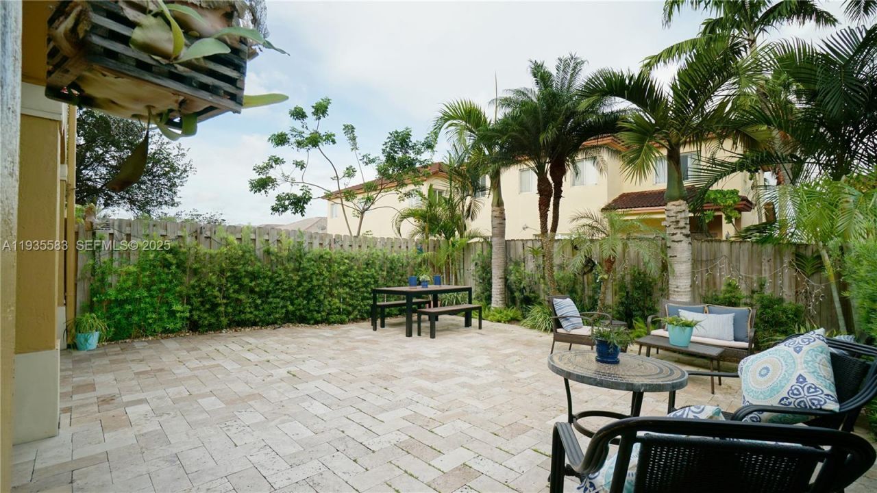 928 SW 154th Path, Unit 928, Miami, FL 33194 Photo