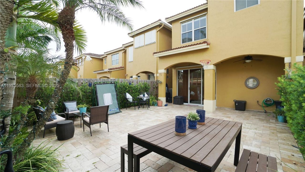 928 SW 154th Path, Unit 928, Miami, FL 33194 Photo