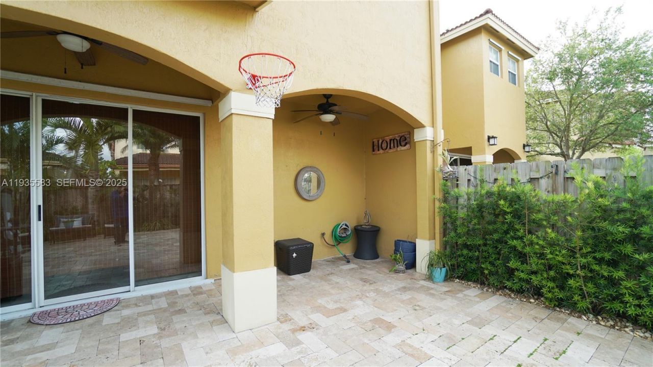 928 SW 154th Path, Unit 928, Miami, FL 33194 Photo