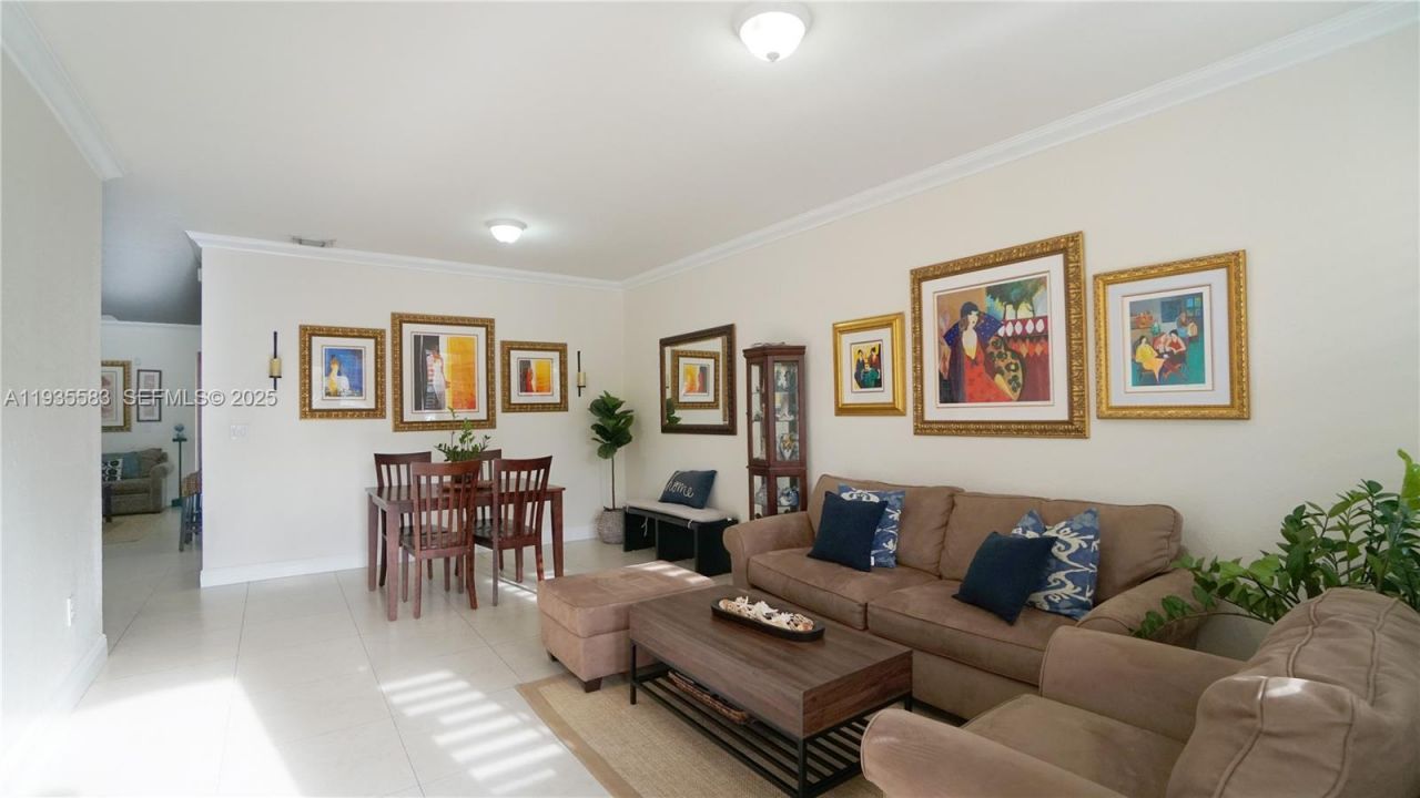 928 SW 154th Path, Unit 928, Miami, FL 33194 Photo