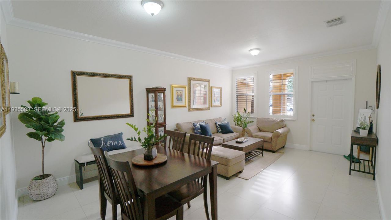 928 SW 154th Path, Unit 928, Miami, FL 33194 Photo