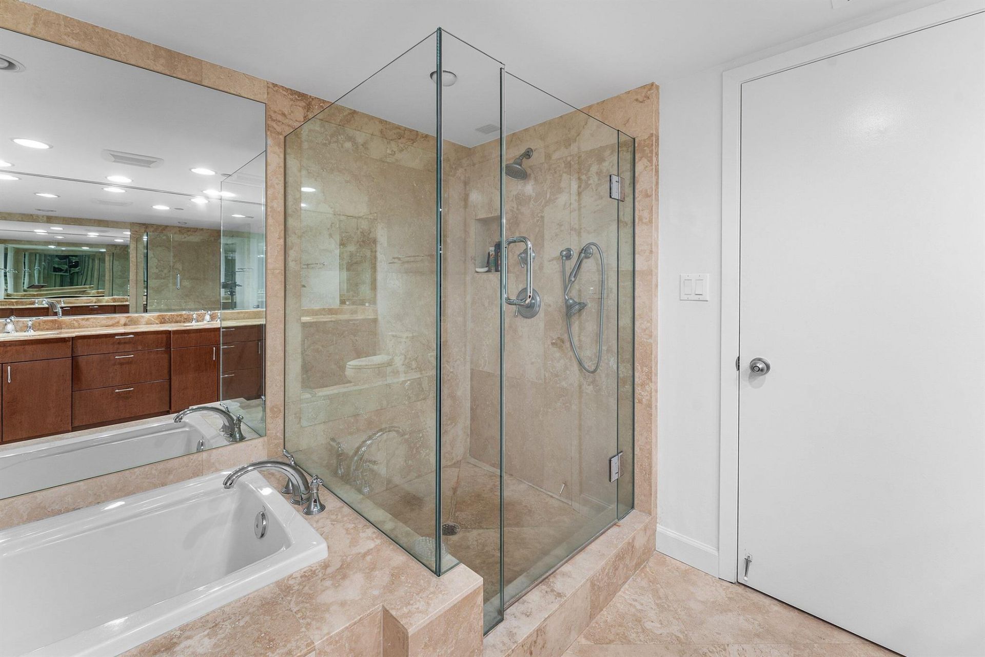 5070 N Ocean Drive, Unit 3b, Singer Island, FL 33404 Photo