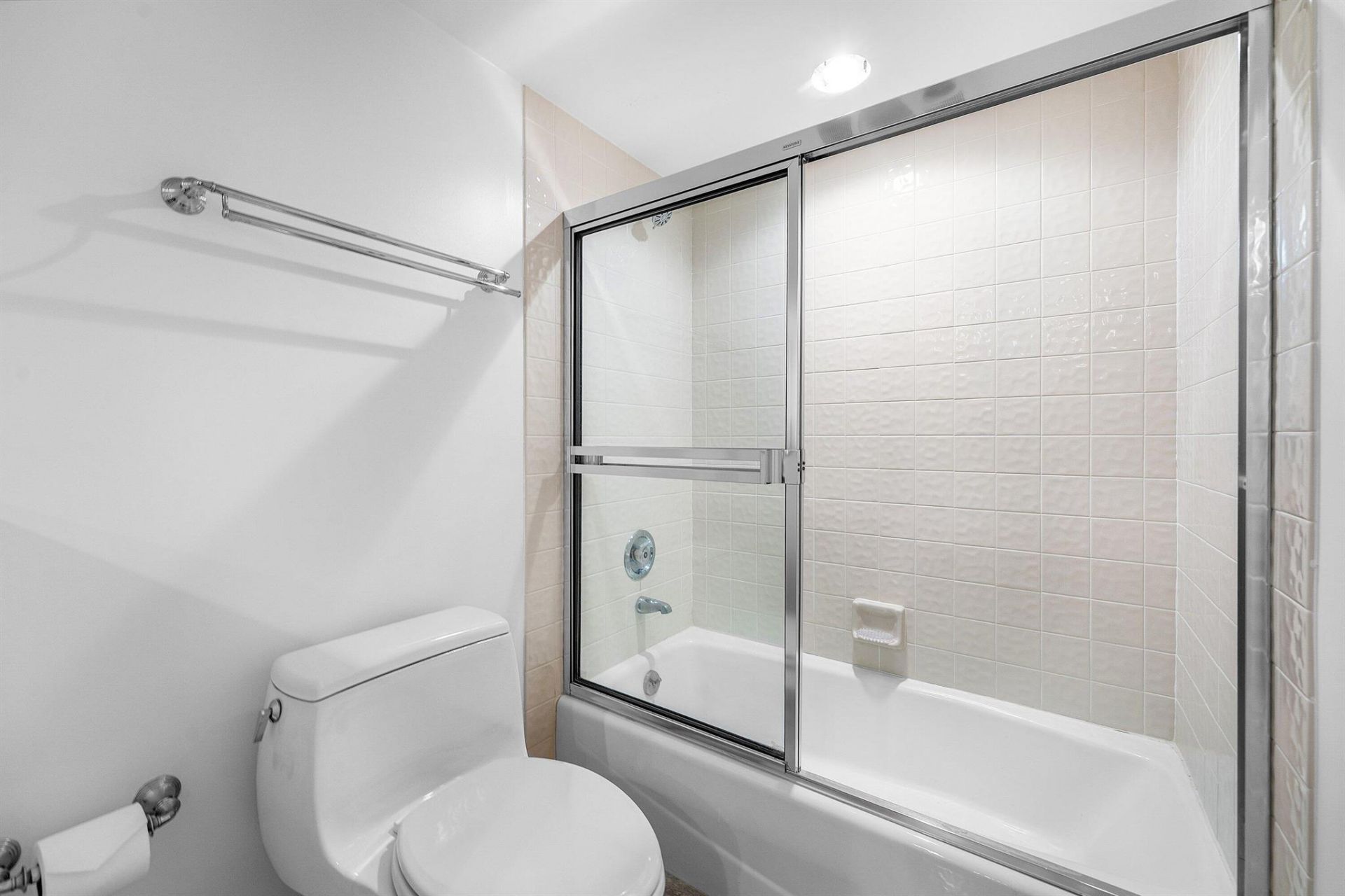 5070 N Ocean Drive, Unit 3b, Singer Island, FL 33404 Photo