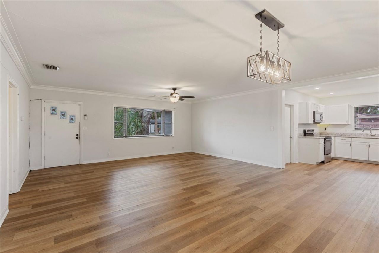 727 27th Avenue S, Saint Petersburg, FL 33705 Photo