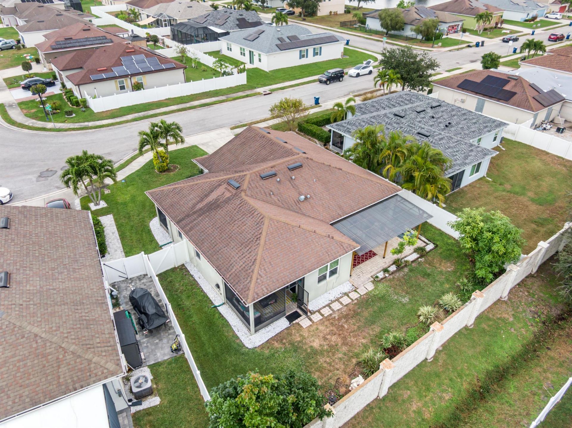 110 65th Avenue E, Bradenton, FL 34203 Photo